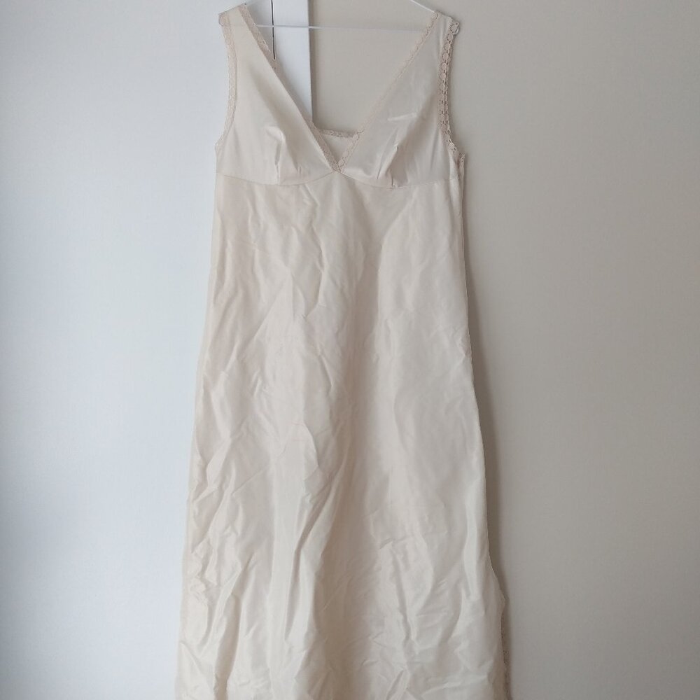 Vintage Full Slip 38" Bust 43" Hip Retro Undergarment Lingerie Plain Minimalist